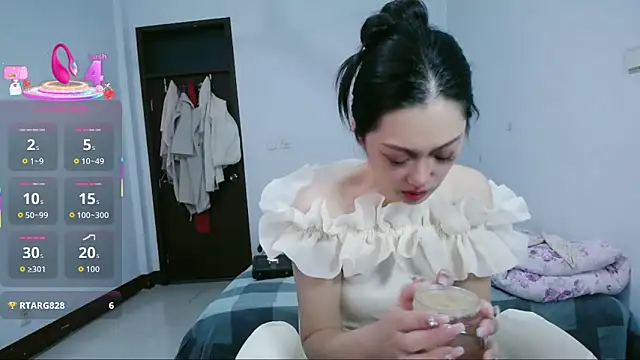 jiangjiangas online show from 11/17/25, 10:48