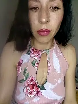 Snapshot of you_yuyuu chatting on 11/06/25, 09:15 you yuyuu online show from 11/06/25, 09:15