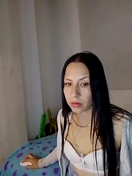 Snapshot of you_yuyuu chatting on 04/07/26, 04:02 you yuyuu online show from 04/07/26, 04:02