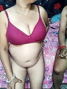 Snapshot of modhu82 chatting on 11/06/25, 06:20 modhu82 online show from 11/06/25, 06:20