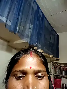 Hot hat online show from 10/12/25, 11:09