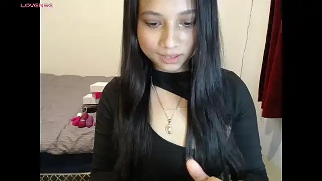 Snapshot of Maria_stella chatting on 06/20/26, 04:43 Maria stella online show from 06/20/26, 04:43