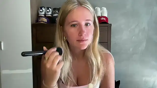 Snapshot of itssosierra chatting on 03/12/26, 11:55 itssosierra online show from 03/12/26, 11:55