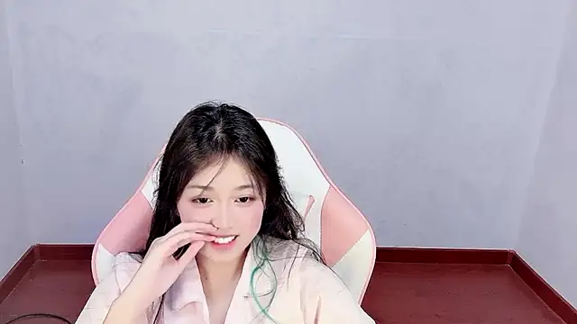 -chenchen online show from 10/20/25, 02:28