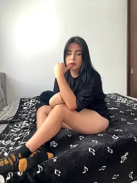 Snapshot of Sienna_LaCroixx chatting on 10/30/25, 07:47 Sienna LaCroixx online show from 10/30/25, 07:47