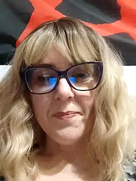 Snapshot of Amelialove42 chatting on 03/07/26, 09:01 Amelialove42 online show from 03/07/26, 09:01