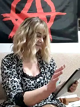 Snapshot of Amelialove42 chatting on 03/08/26, 06:55 Amelialove42 online show from 03/08/26, 06:55