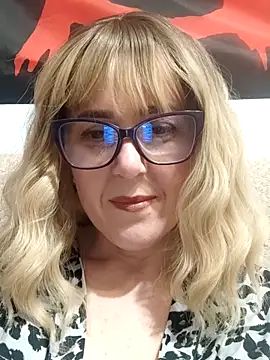 Snapshot of Amelialove42 chatting on 04/18/26, 07:58 Amelialove42 online show from 04/18/26, 07:58