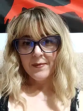 Snapshot of Amelialove42 chatting on 04/20/26, 06:53 Amelialove42 online show from 04/20/26, 06:53