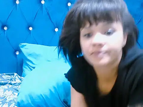 Snapshot of Sweetcaramel88 chatting on 10/14/25, 04:19 Sweetcaramel88 online show from 10/14/25, 04:19