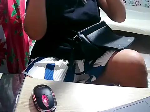 Snapshot of PussyCherry chatting on 12/15/25, 11:14 PussyCherry online show from 12/15/25, 11:14