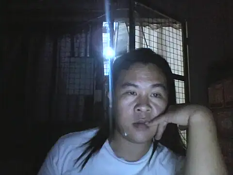Snapshot of sysy300 chatting on 07/08/26, 04:11 sysy300 online show from 07/08/26, 04:11