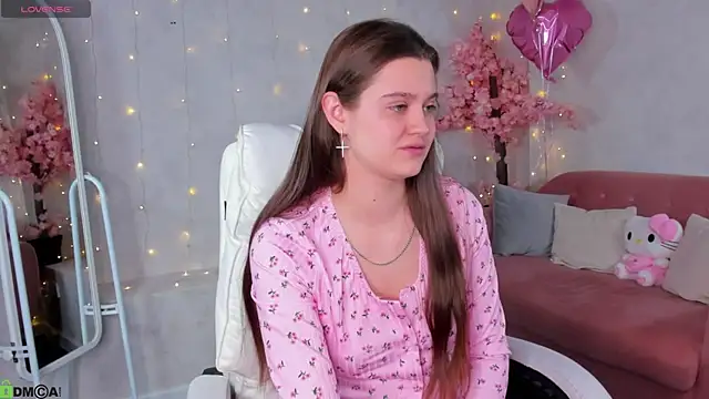 Snapshot of Renesmy_Black chatting on 03/03/26, 11:43 Renesmy Black online show from 03/03/26, 11:43