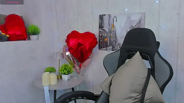 Snapshot of Renesmy_Black chatting on 03/18/26, 12:03 Renesmy Black online show from 03/18/26, 12:03