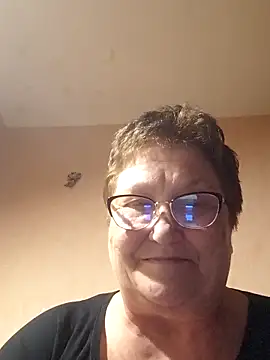 Snapshot of Katherine735 chatting on 03/27/26, 08:19 Katherine735 online show from 03/27/26, 08:19