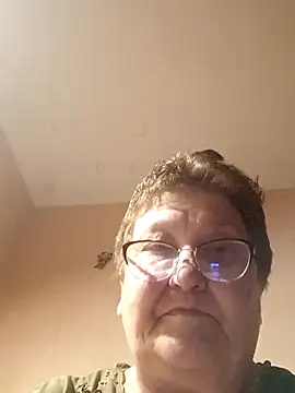 Snapshot of Katherine735 chatting on 04/04/26, 07:55 Katherine735 online show from 04/04/26, 07:55