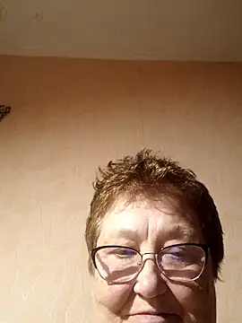 Snapshot of Katherine735 chatting on 04/05/26, 08:17 Katherine735 online show from 04/05/26, 08:17