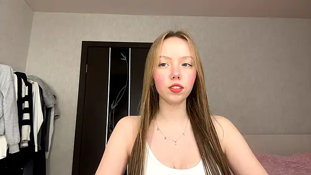 AntoniaMoravick online show from 12/05/25, 03:09