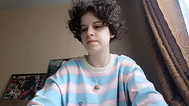 JesseniaHanney online show from 10/17/25, 08:06