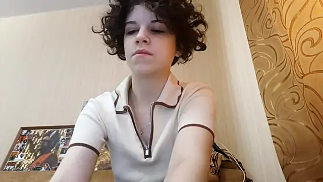 JesseniaHanney online show from 10/22/25, 08:03