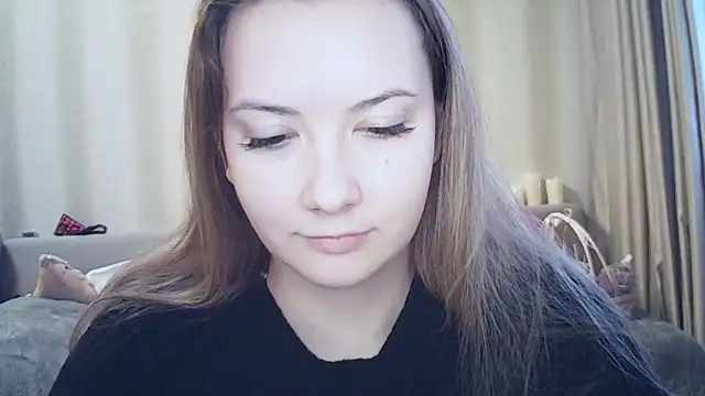 Snapshot of MoodieMira chatting on 02/10/26, 02:10 MoodieMira online show from 02/10/26, 02:10