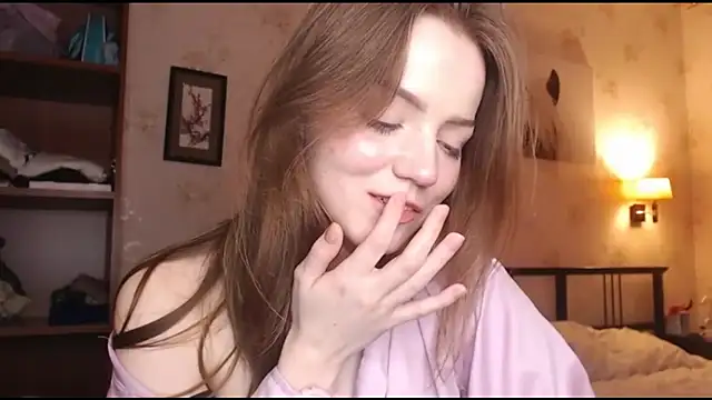 Olivia Mensy online show from 10/22/25, 09:03