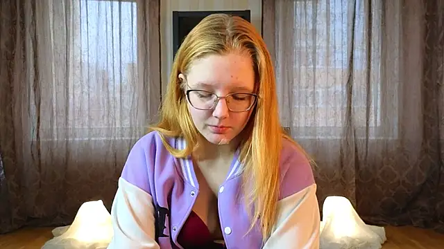 AlinaAldrete online show from 11/08/25, 08:03