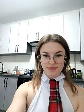 emelija online show from 11/11/25, 08:20