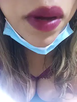 Snapshot of FATIFATIMOROC chatting on 11/12/25, 10:26 FATIFATIMOROC online show from 11/12/25, 10:26