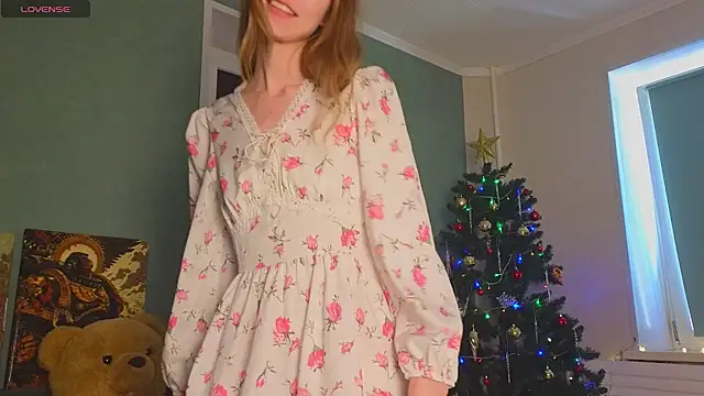 Snapshot of summer_flame chatting on 12/20/25, 09:38 summer flame online show from 12/20/25, 09:38