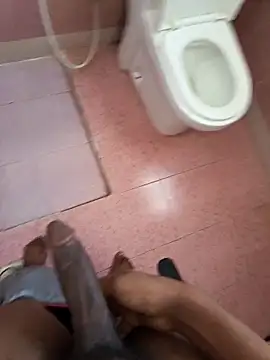 Snapshot of vi25vofgg chatting on 11/24/25, 05:18 vi25vofgg online show from 11/24/25, 05:18