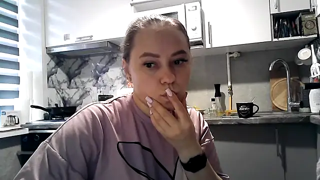 Ladikisss 20 online show from 10/13/25, 08:58