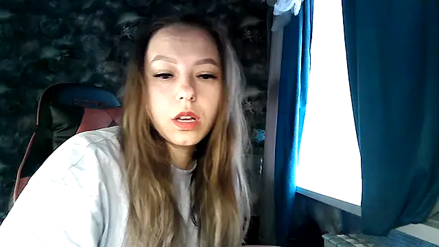 Ladikisss 20 online show from 10/28/25, 07:23