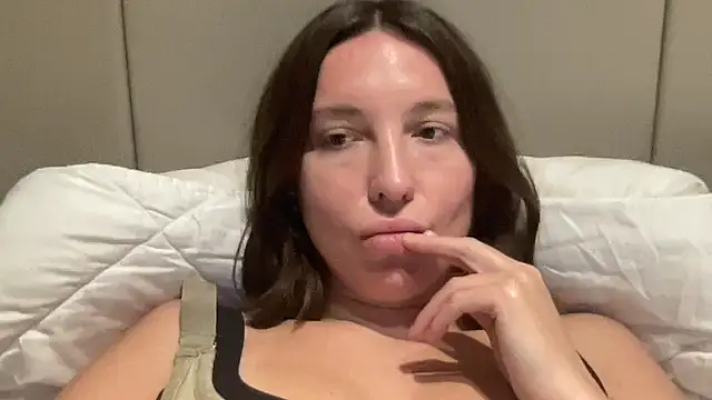 Snapshot of CArivora chatting on 02/20/26, 07:58 CArivora online show from 02/20/26, 07:58