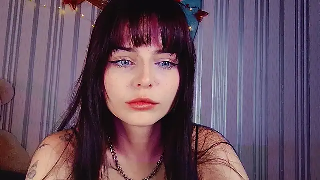 Snapshot of ArianaLight chatting on 07/20/26, 04:53 ArianaLight online show from 07/20/26, 04:53