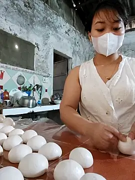 VenusCara99 online show from 10/29/25, 02:58