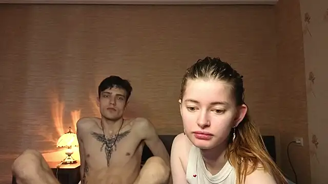 Snapshot of EmiliaCouple chatting on 07/11/26, 11:13 EmiliaCouple online show from 07/11/26, 11:13