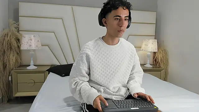 Zahir Ashar online show from 10/17/25, 11:02