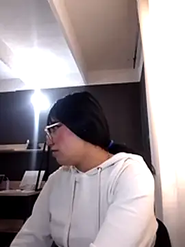 angie rousse  online show from 11/11/25, 01:11