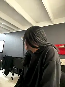 angie rousse  online show from 11/17/25, 01:06