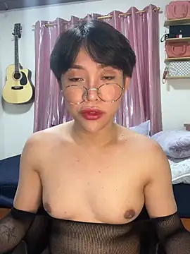 Snapshot of Keyka15 chatting on 02/12/26, 03:51 Keyka15 online show from 02/12/26, 03:51