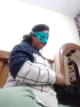 Snapshot of Honey-26 chatting on 12/04/25, 01:42 Honey-26 online show from 12/04/25, 01:42