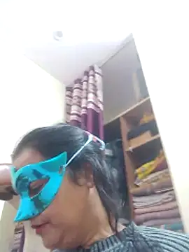 Snapshot of Honey-26 chatting on 12/15/25, 01:48 Honey-26 online show from 12/15/25, 01:48