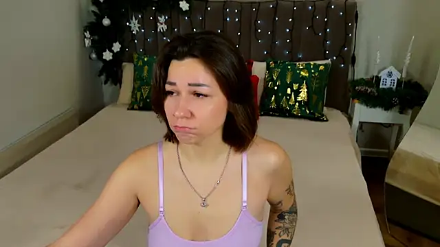 EdenSolis online show from 12/22/25, 09:06