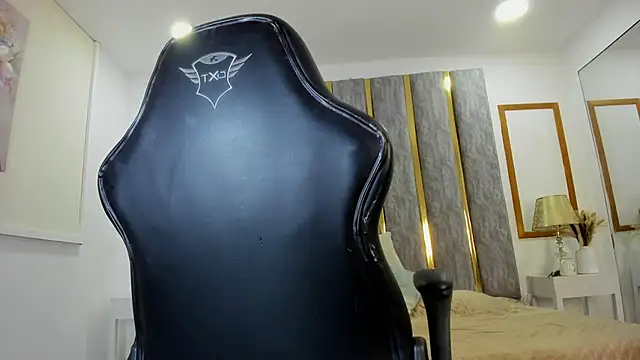 Aby cole11 online show from 10/23/25, 03:00