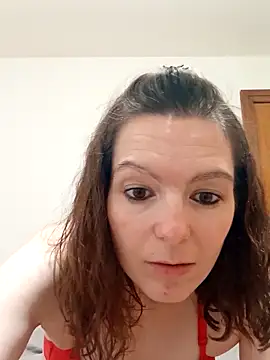 Snapshot of labellerose chatting on 10/31/25, 06:20 labellerose online show from 10/31/25, 06:20