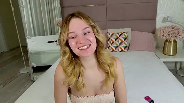 IndieMoon online show from 01/12/26, 07:41