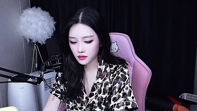 MISA 02 online show from 10/19/25, 01:12