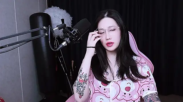 MISA 02 online show from 11/23/25, 12:05