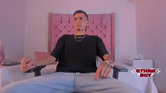 Ethan Boy  online show from 10/27/25, 08:46